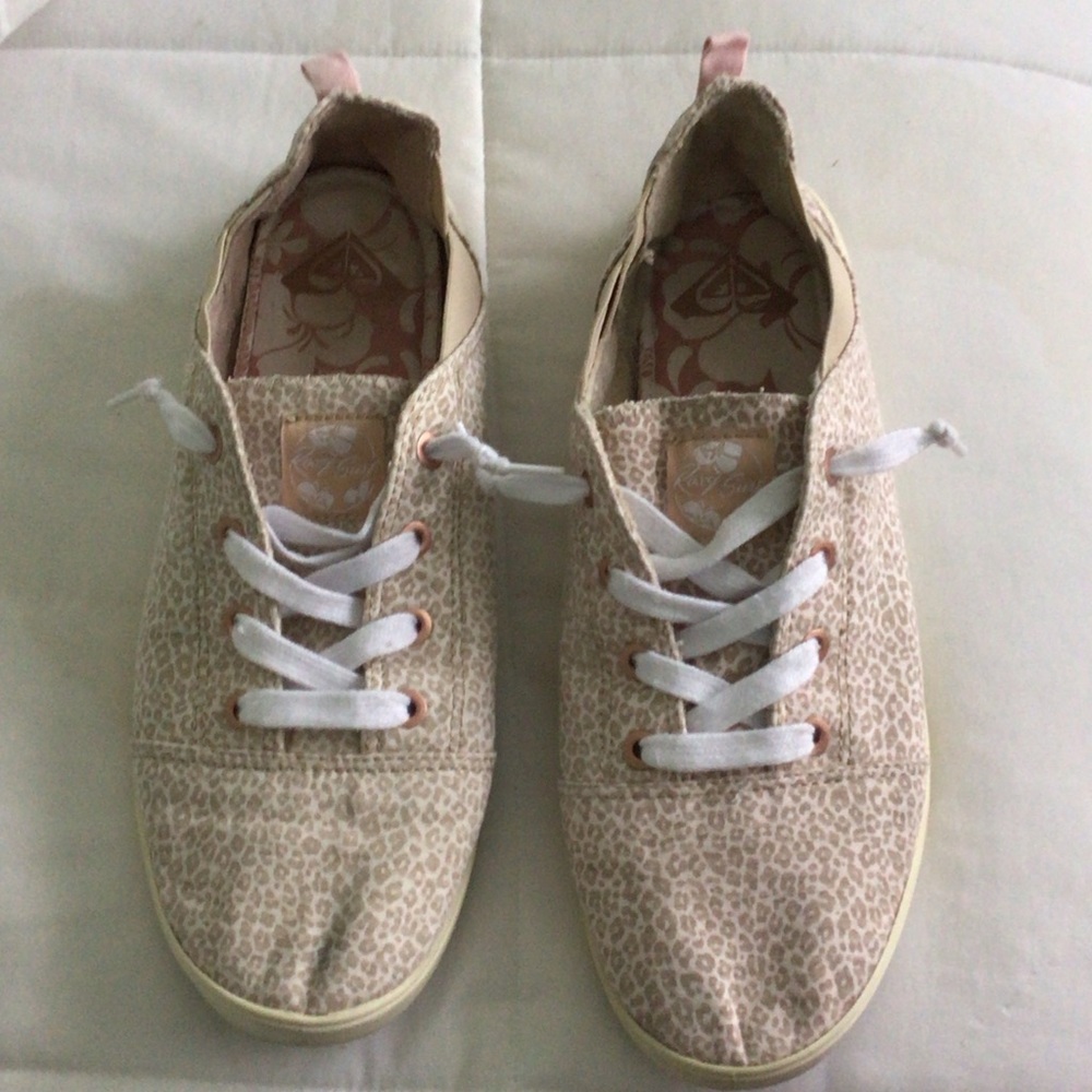 Roxy Girl - Casual Women's Tan Leopard Print Canvas No-Tie Sneakers